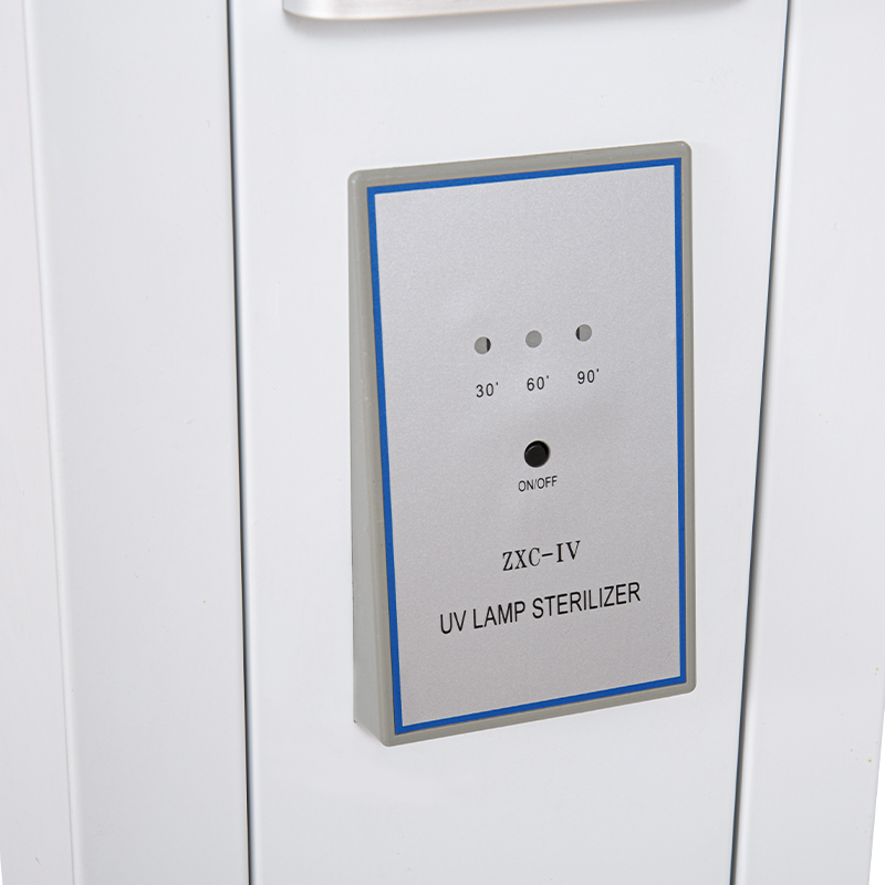 Vozík na sterilizáciu UV lampy so štyrmi trubicami Vozík na sterilizáciu UV lampy so štyrmi trubicami