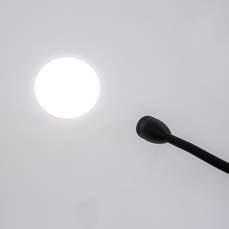 5W LED pripínacie svetlo na vyšetrenie husím krkom na nemocničnej posteli 5W LED pripínacie svetlo na vyšetrenie husím krkom na nemocničnej posteli
